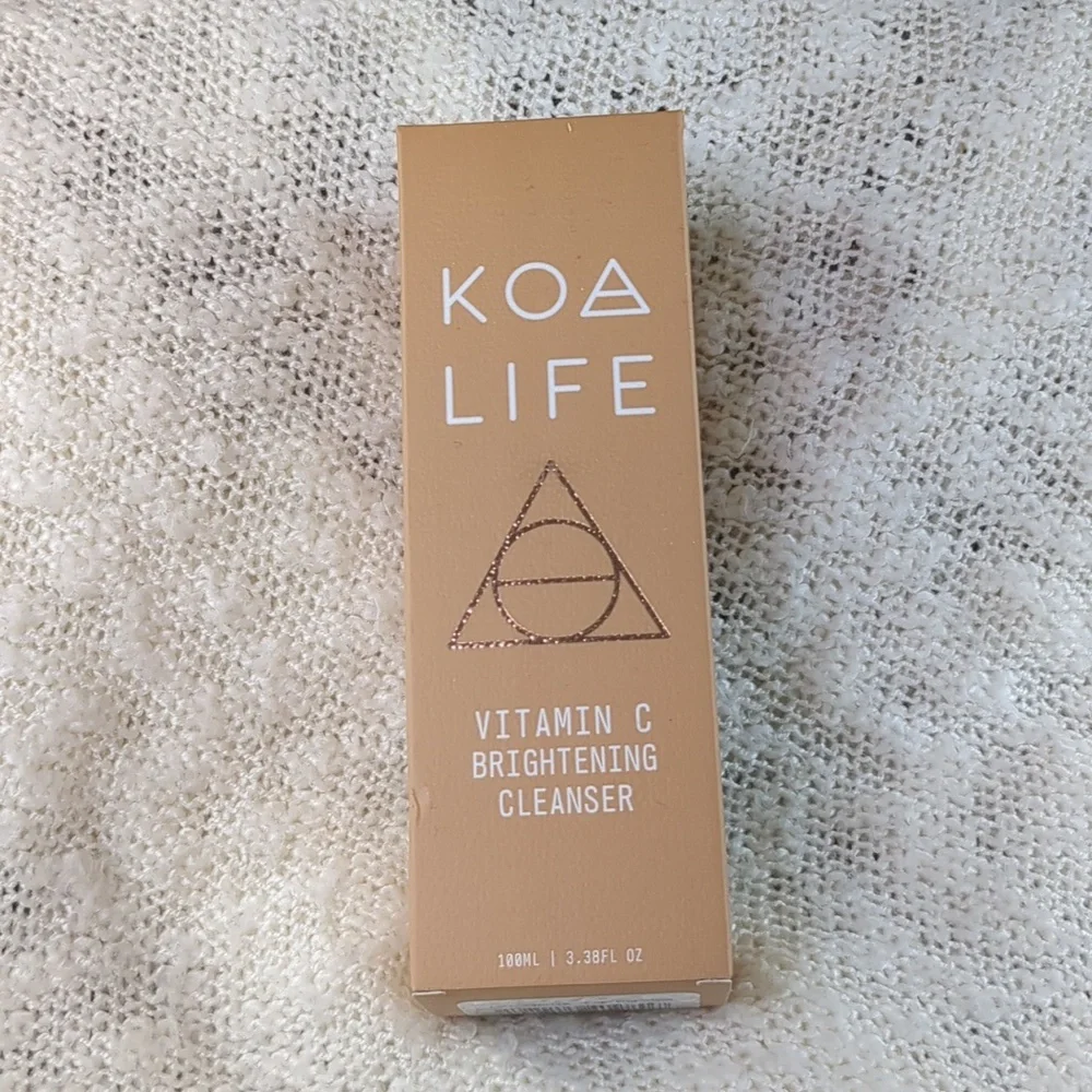 KOA LIFE Vit-C Brightening Cleanser, 100ml/3.38fl oz - Picture 3 of 10